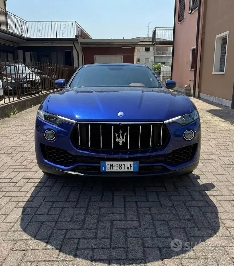 Usata Maserati Levante 275 CV (202 kW) 2018 Bluazzurro SUV