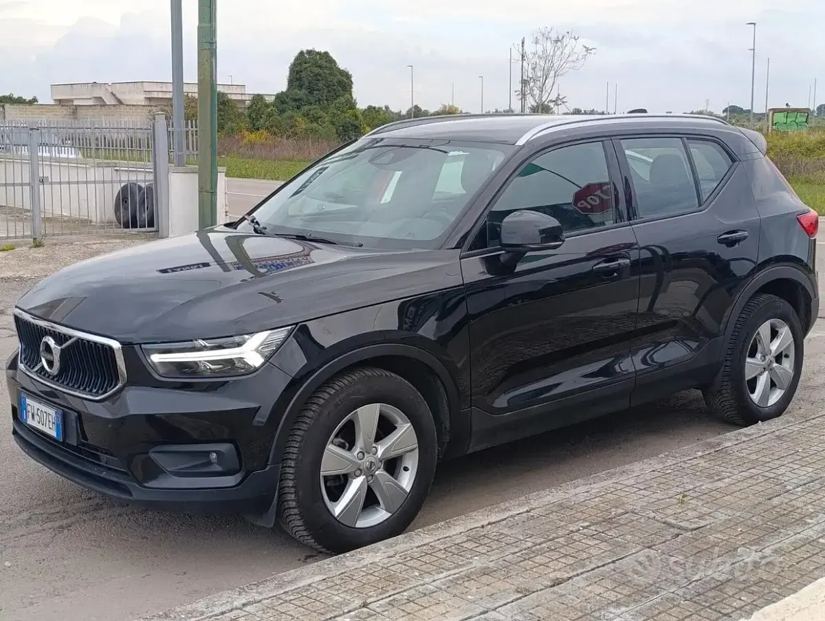 Usata Volvo XC40 150 CV (110 kW) 2019 Nero SUV