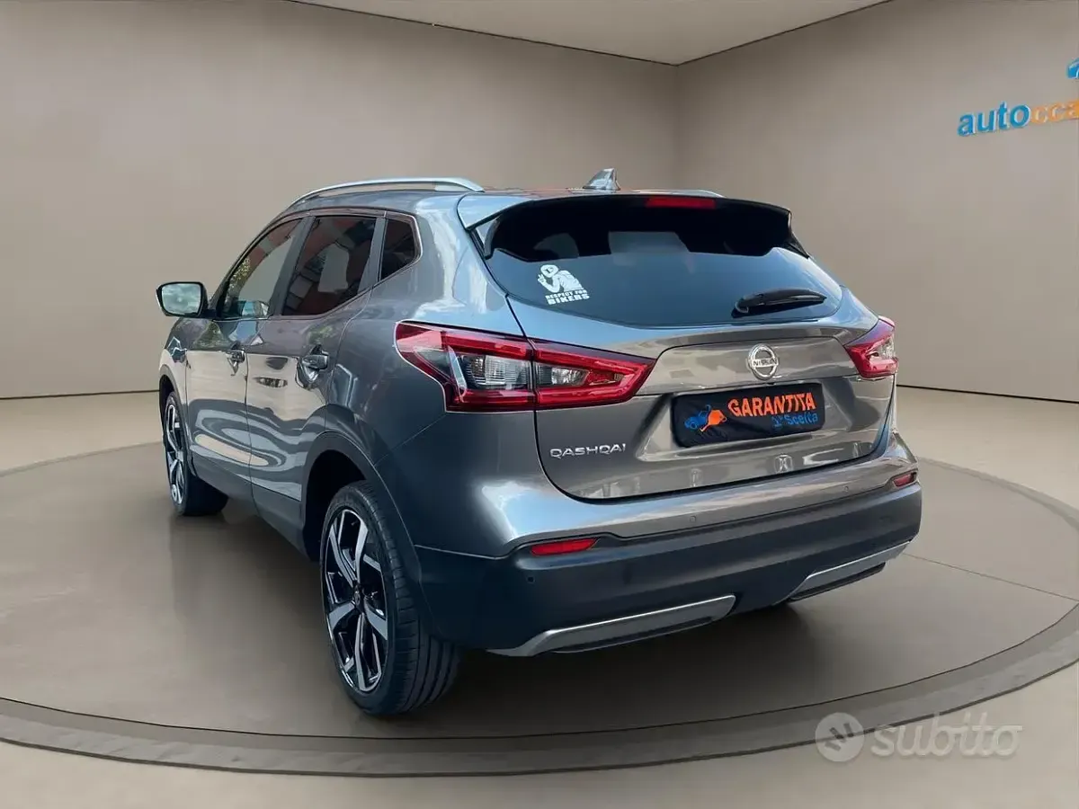 Usata Nissan Qashqai 360º 140 CV (102 kW) 2019 Grigio SUV