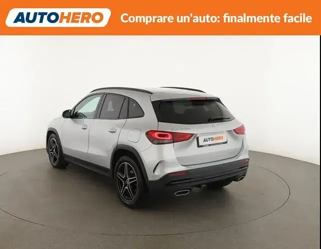 Usata Mercedes GLA200 Premium 150 CV (110 kW) 2022 Argento SUV