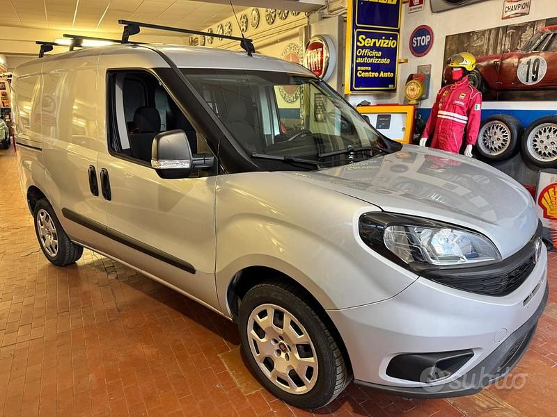 Usata Fiat Doblò 95 CV (69 kW) 2018 Grigio Monovolume