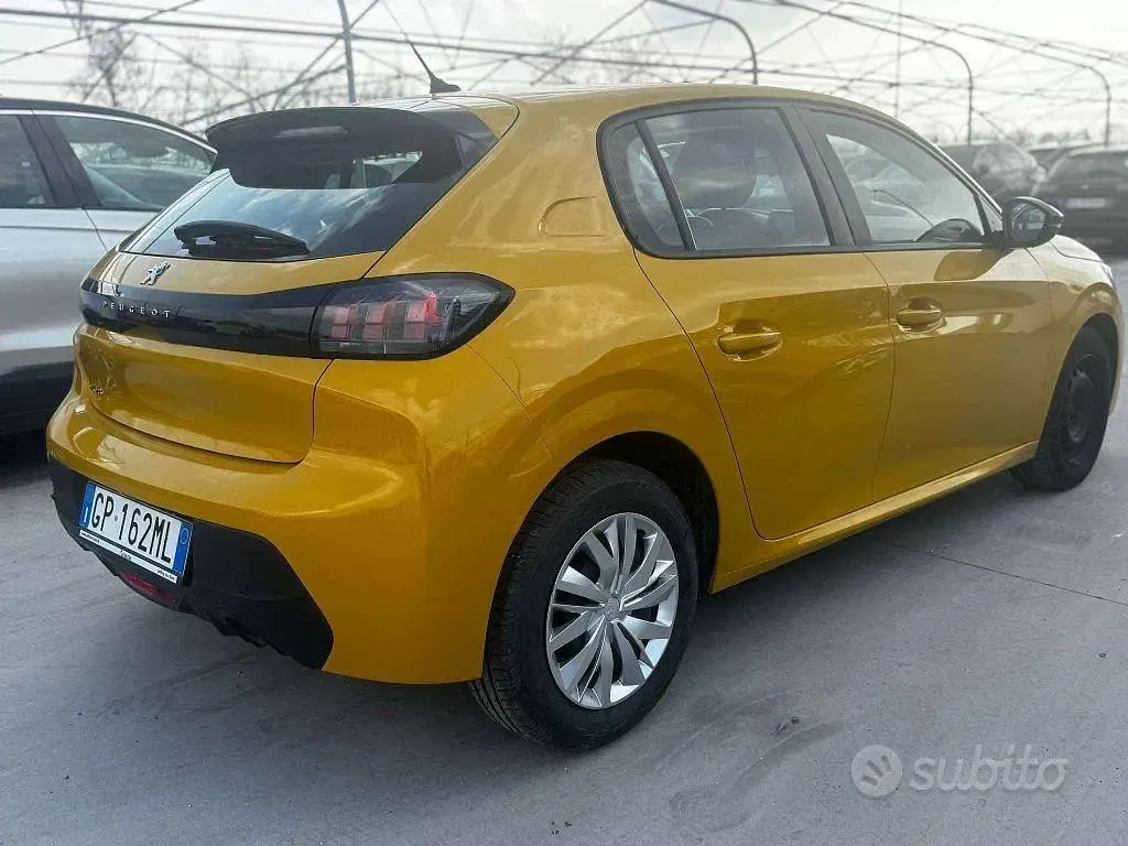 Usata Peugeot 208 Active 75 CV (55 kW) 2023 Giallo Utilitaria