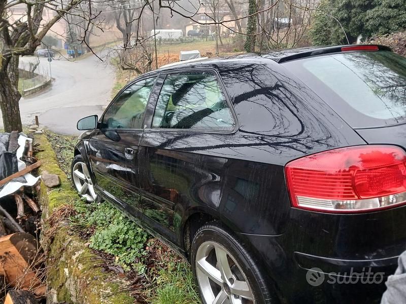 Usata Audi A3 105 CV (77 kW) 2006 Nero Utilitaria