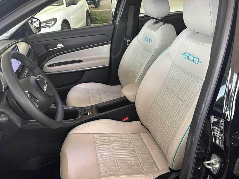 Usata Fiat 600 La Prima 110 CV (80 kW) 2025 Nero SUV