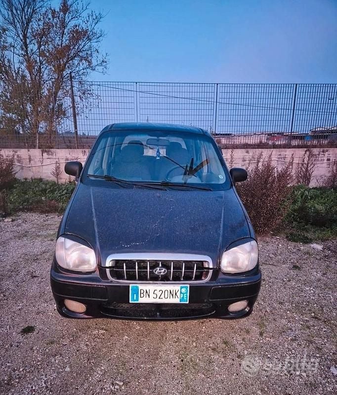 Nero Usata 2001 Hyundai Atos Due volumi | 900 € (Buon prezzo) - Immagine 1/4