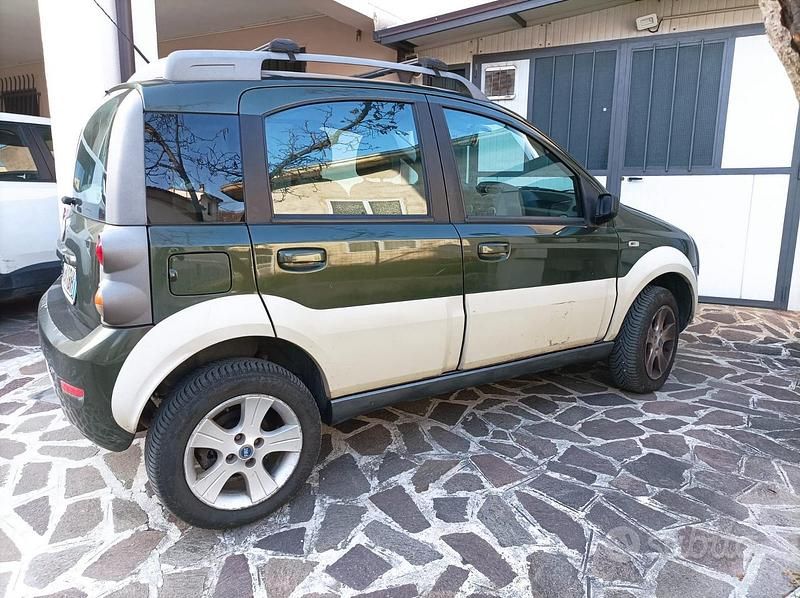 Usata Fiat Panda Cross 2007 Verde Utilitaria