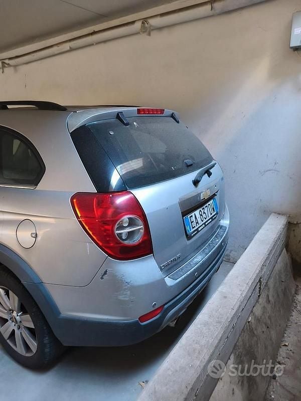 Usata Chevrolet Captiva 150 CV (110 kW) 2010 Grigio SUV