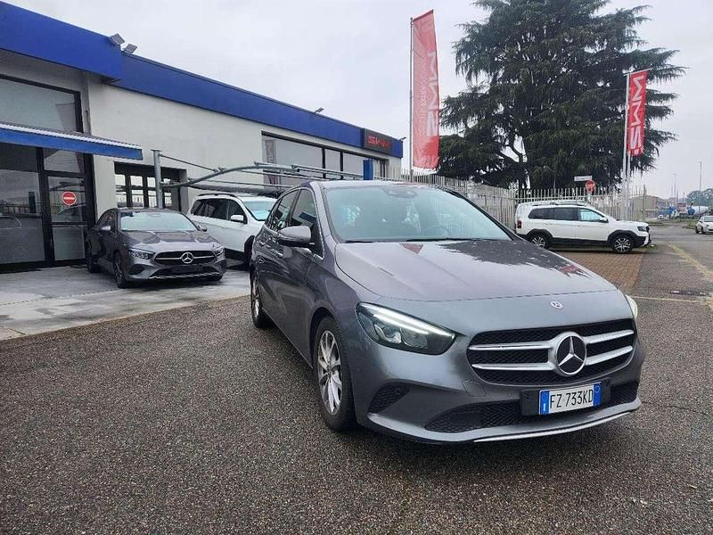 Usata Mercedes B180 136 CV (100 kW) 2019 Grigio Monovolume