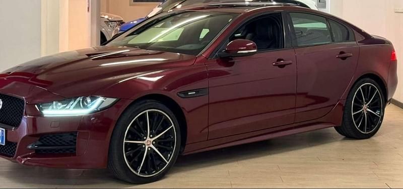 Usata Jaguar XE R-Sport 179 CV (131 kW) 2016 Berlina