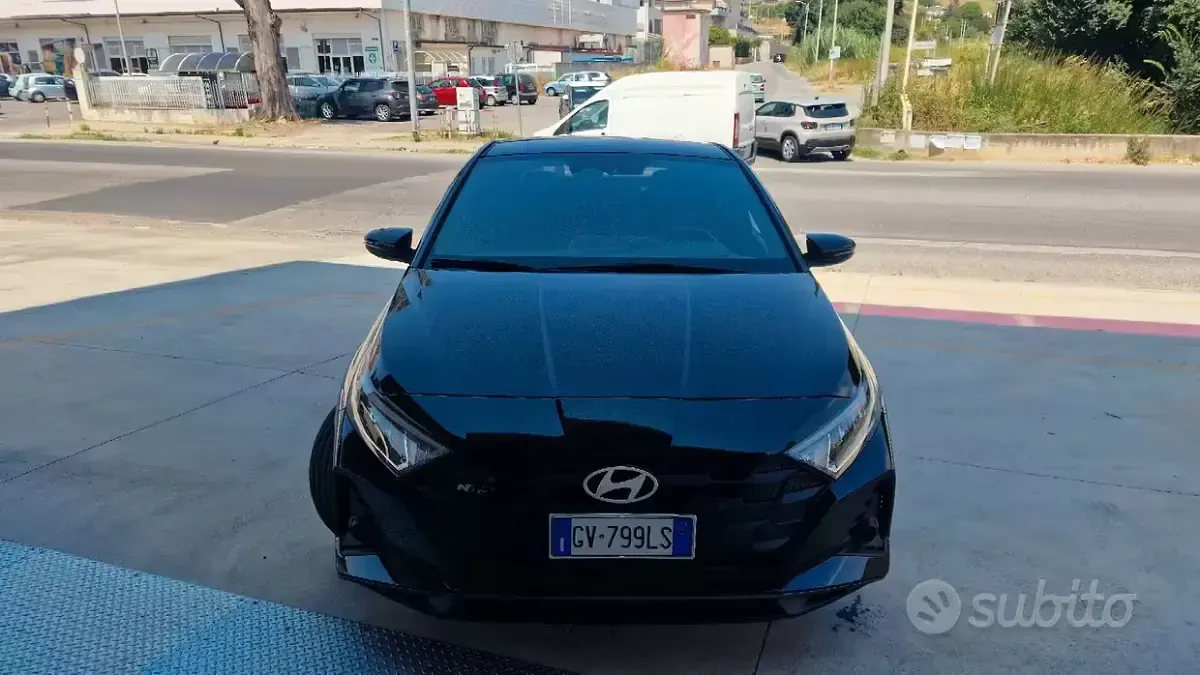 Usata Hyundai i20 N Line 100 CV (73 kW) 2024 Nero Utilitaria