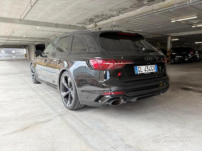 Usata Audi RS4 Ambiente 450 CV (330 kW) 2022 Nero Station wagon