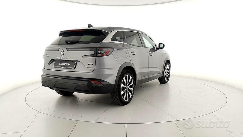 Usata Renault Austral Techno 199 CV (146 kW) 2025 Grigio SUV