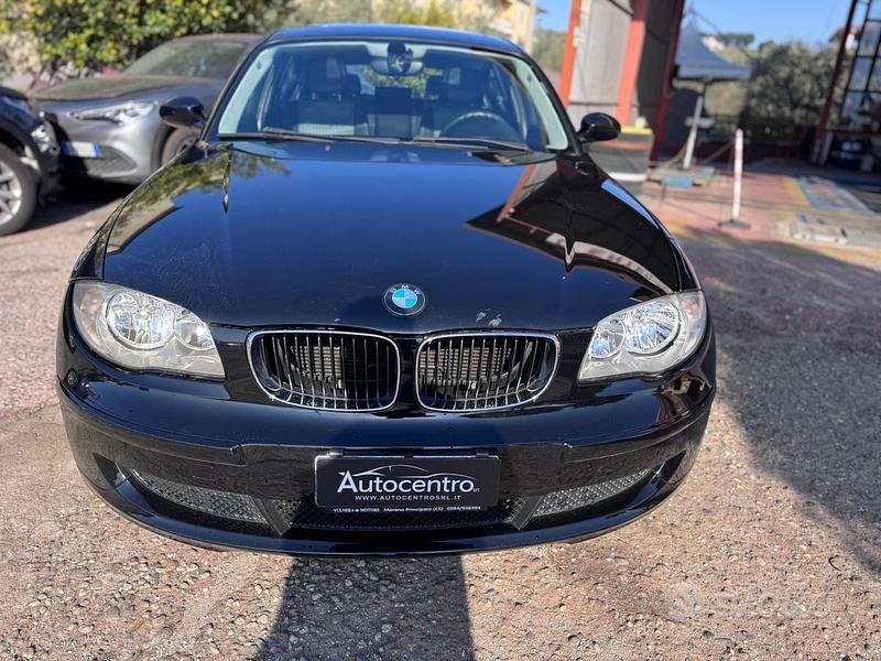 Usata BMW 120 163 CV (119 kW) 2004 Nero Utilitaria