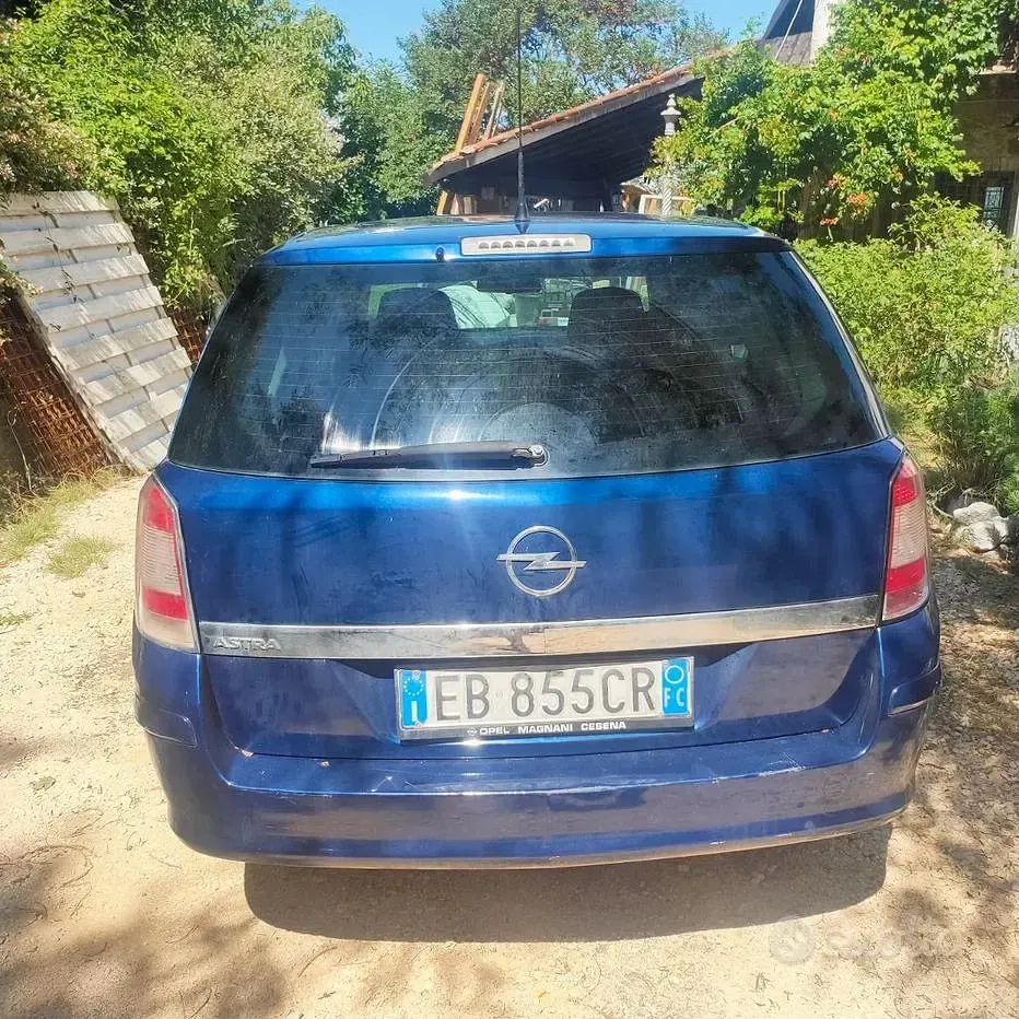 Usata Opel Astra 115 CV (84 kW) 2010 Bluazzurro Station wagon