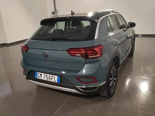 Usata VW T-Roc Style 150 CV (110 kW) 2023 Blu SUV