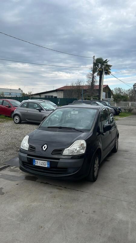 Nero Usata 2010 Renault Modus Expression Monovolume | 3900 € (Buon prezzo) - Immagine 1/4