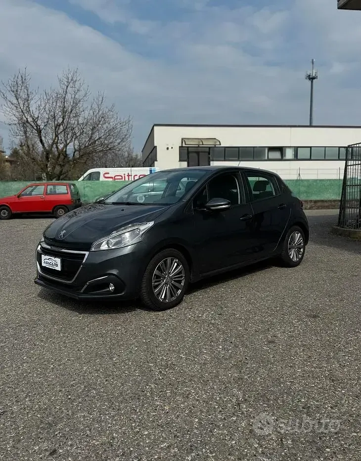 Usata Peugeot 208 S 82 CV (60 kW) 2016 Grigio Utilitaria