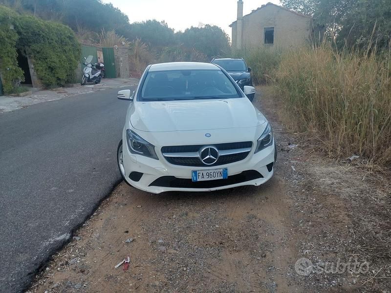 Usata Mercedes CLA200 136 CV (100 kW) 2015 Bianco Berlina