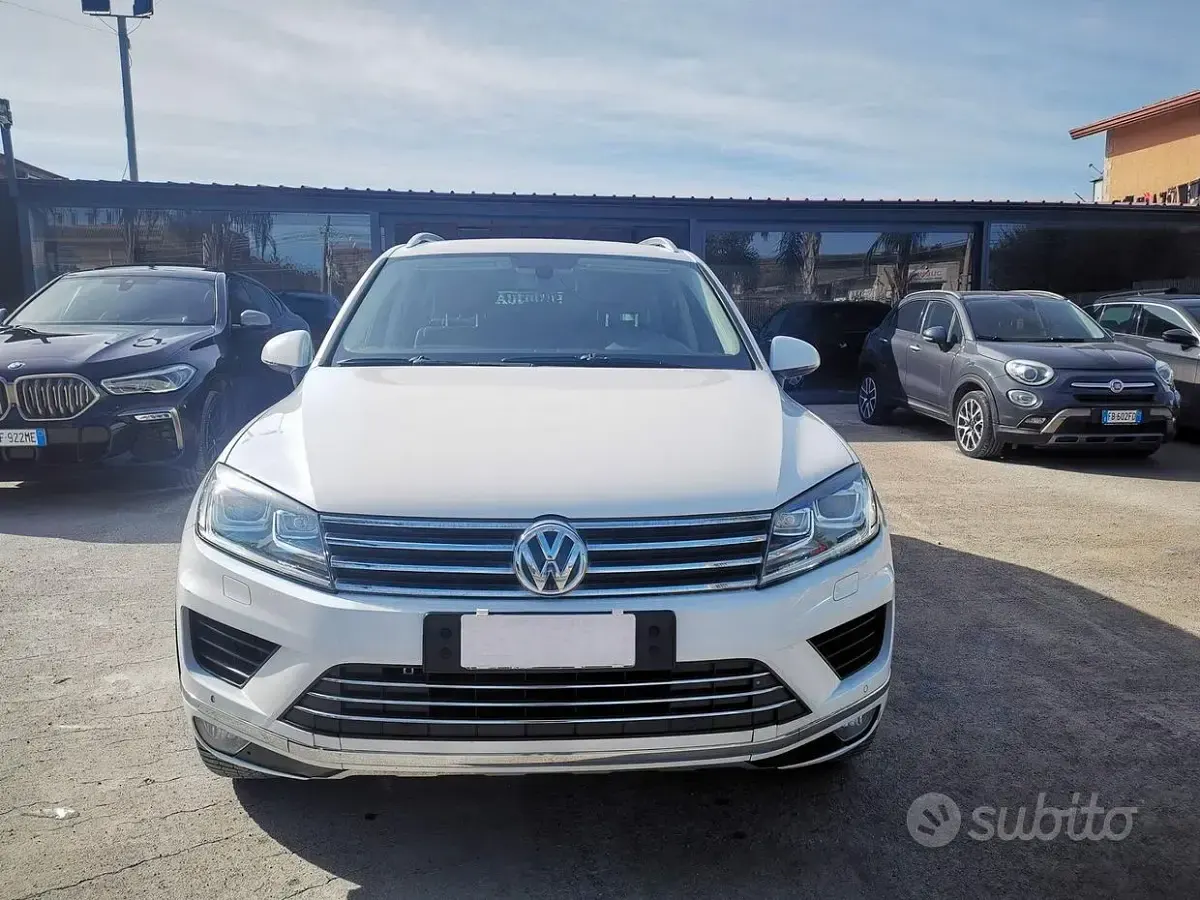 Usata VW Touareg Executive 204 CV (150 kW) 2015 Bianco SUV