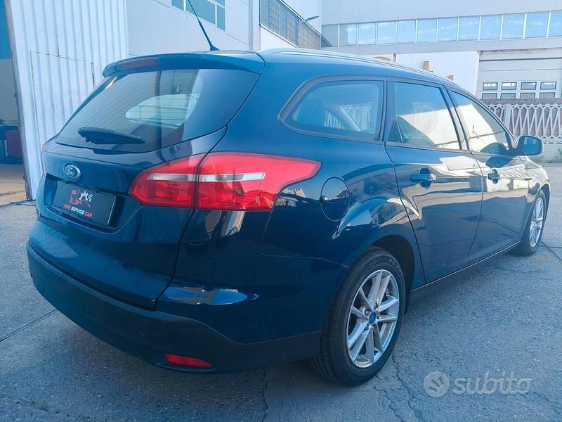 Usata Ford Focus 120 CV (88 kW) 2017 Blu Berlina