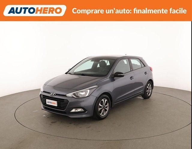 Usata Hyundai i20 GO! 74 CV (54 kW) 2018 Grigio Berlina
