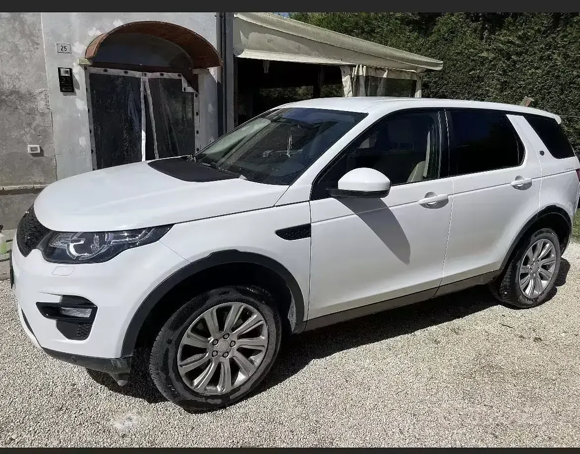 Usata Land Rover Discovery Sport HSE 179 CV (131 kW) 2015 Bianco SUV