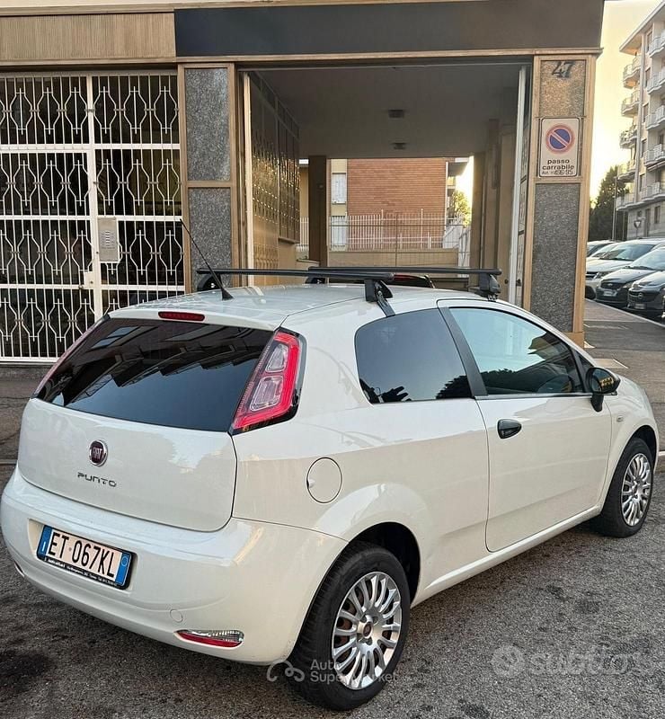 Usata Fiat Punto 75 CV (55 kW) 2013 Bianco Furgone