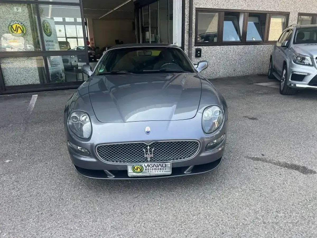 Usata Maserati GranSport 401 CV (294 kW) 2007 Grigio Coupé