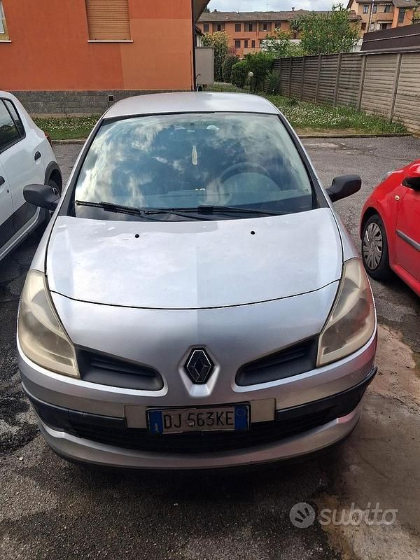 Usata Renault Clio II 2007 Grigio Berlina