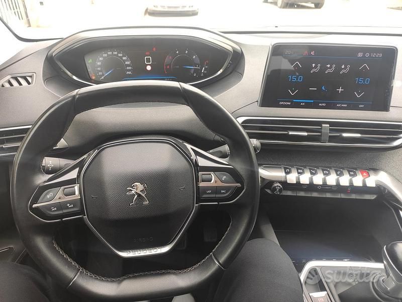 Usata Peugeot 3008 Allure 130 CV (95 kW) 2018 Bianco SUV