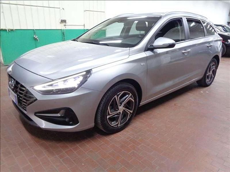 Usata Hyundai i30 N Line 120 CV (88 kW) 2023 Argento Station wagon