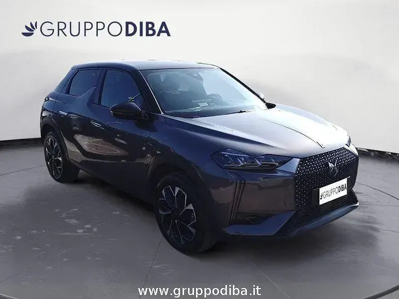 Usado DS Automobiles DS3 Opera 130 CV (95 kW) 2024 Gris SUV