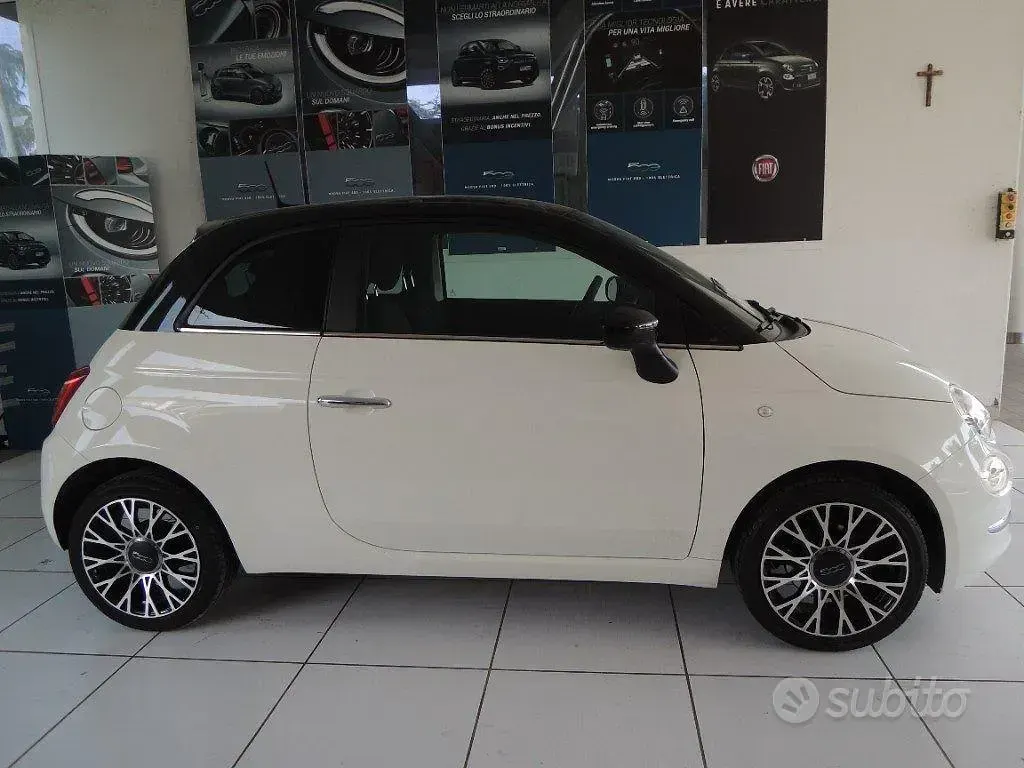 Usado Fiat 500 Dolcevita 69 CV (50 kW) 2023 Gris Utilitario