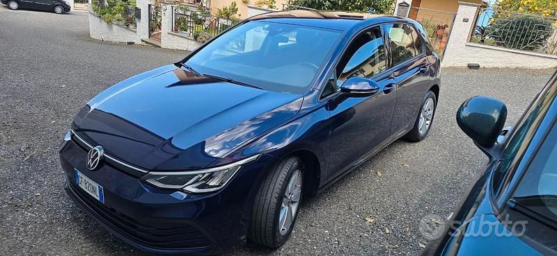 Usata VW Golf VII Life 115 CV (84 kW) 2021 Blu Utilitaria