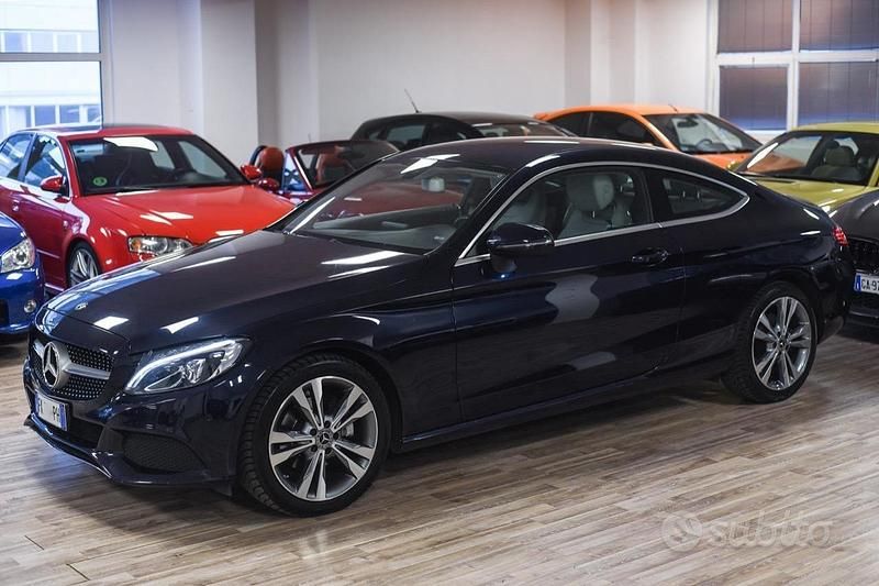 Usata Mercedes C220 169 CV (124 kW) 2017 Blu Berlina