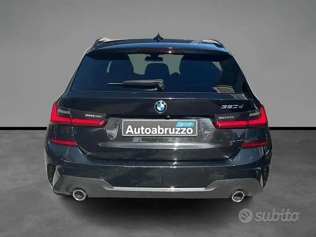 Usata BMW 320e M Sport 190 CV (139 kW) 2021 Nero Station wagon
