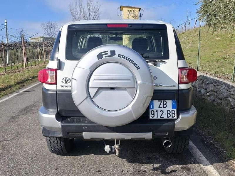 Usata Toyota FJ Cruiser 272 CV (200 kW) 2014 Bianco SUV