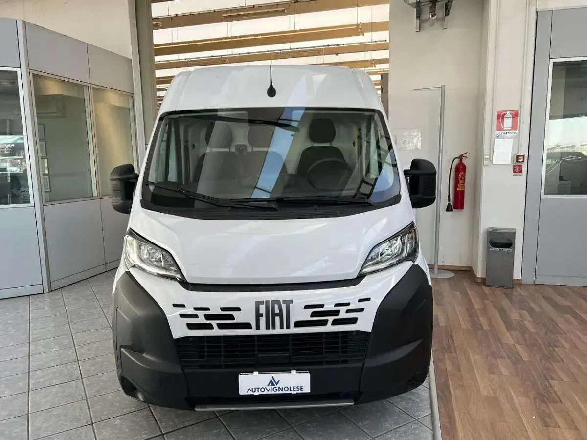 Begagnad Fiat Ducato 140 HK (102 kW) 2024 Vit Van