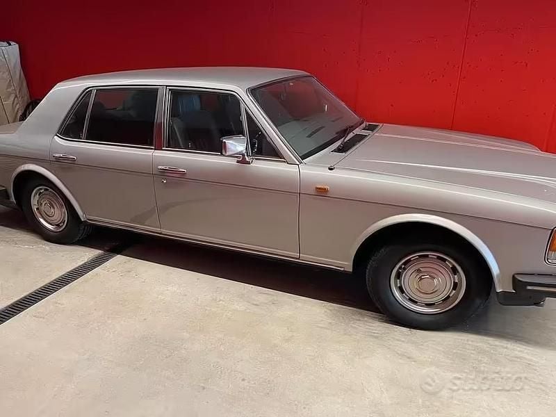Usata Rolls Royce Silver Spirit 200 CV (147 kW) 1981 Grigio Berlina