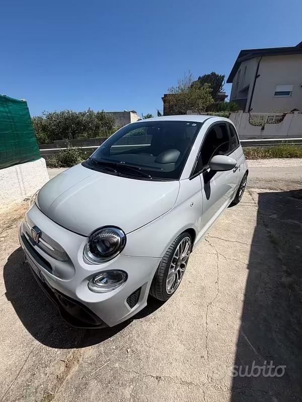 Usata Abarth 595 145 CV (106 kW) 2022 Grigio Berlina
