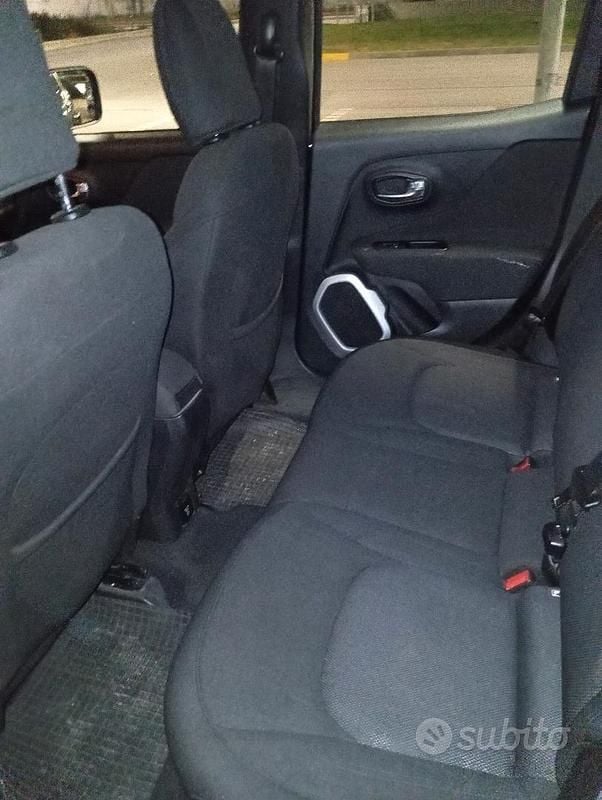Usata Jeep Renegade Limited 120 CV (88 kW) 2014 Nero SUV
