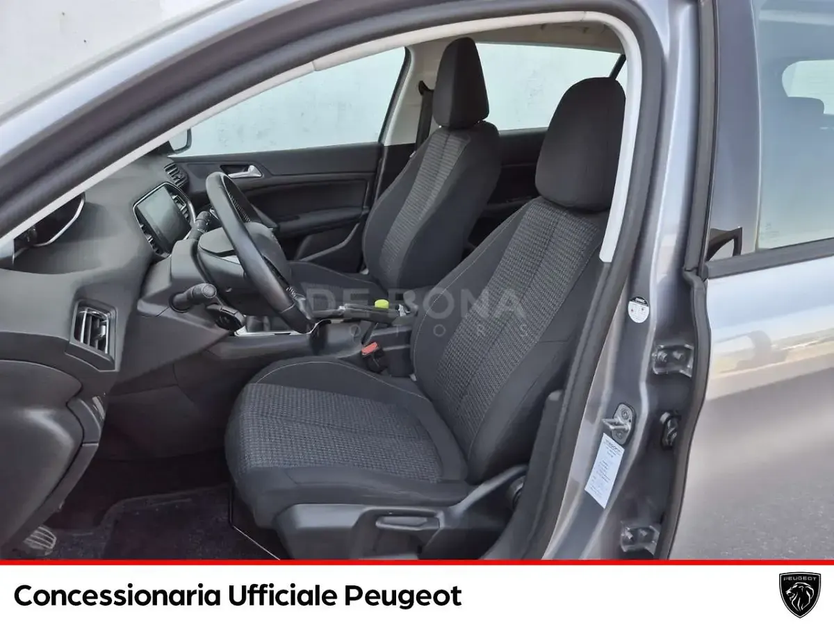 Usata Peugeot 308 Allure 120 CV (88 kW) 2018 Grigio Berlina