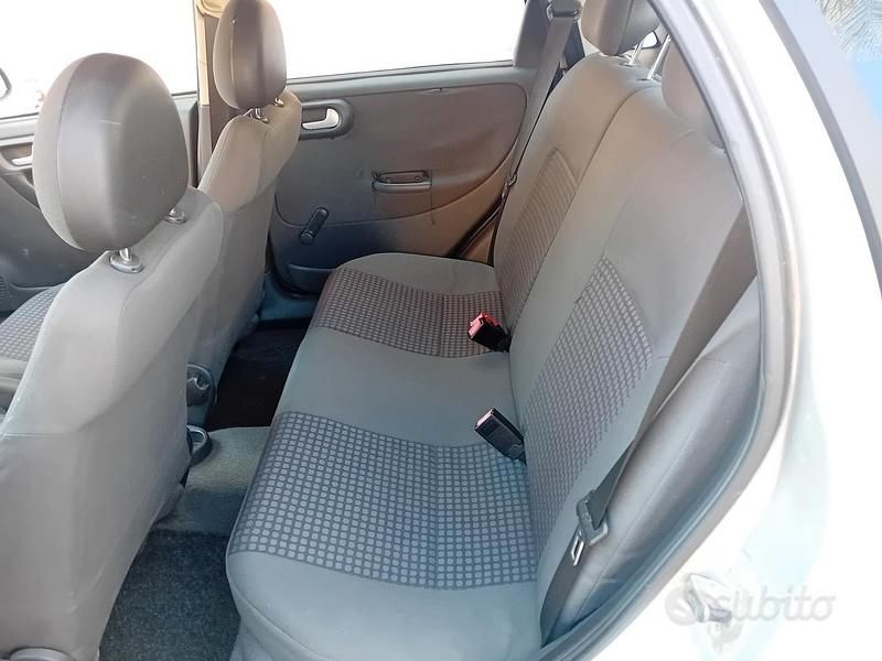 Usata Opel Corsa Club 74 CV (54 kW) 2003 Grigio Utilitaria