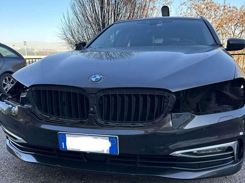 Usata BMW 530 Luxury Line 265 CV (194 kW) 2017 Marrone Station wagon