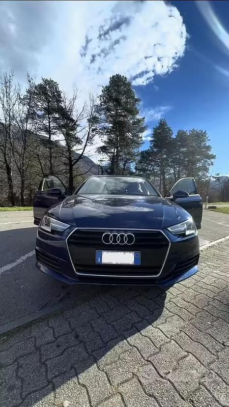 Usata Audi A4 150 CV (110 kW) 2018 Blu Station wagon