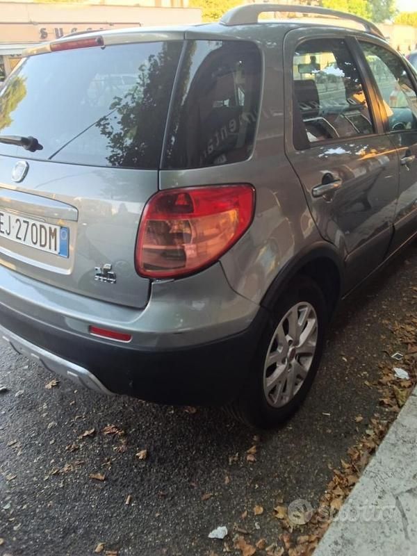 Usata Fiat Sedici 120 CV (88 kW) 2011 SUV