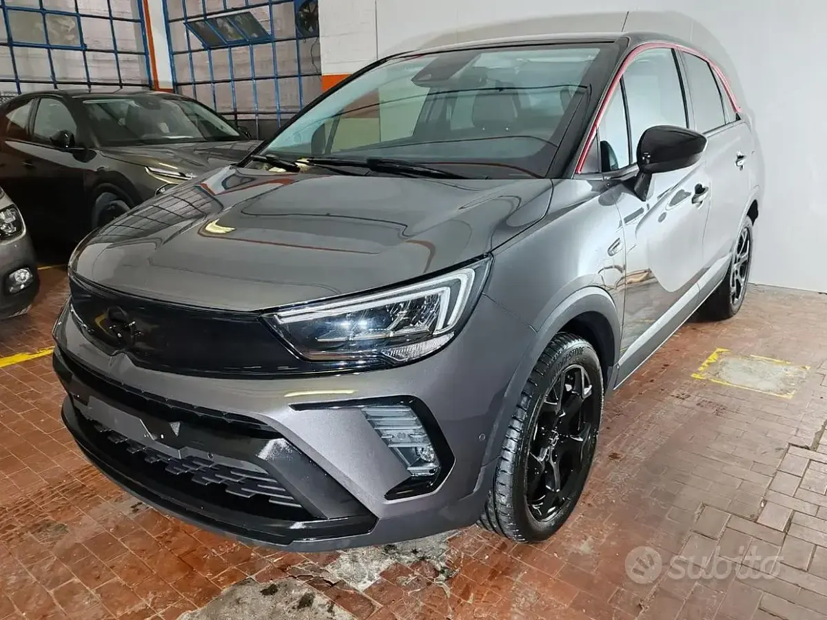 Usata Opel Crossland GS Line 110 CV (80 kW) 2023 Grigio SUV