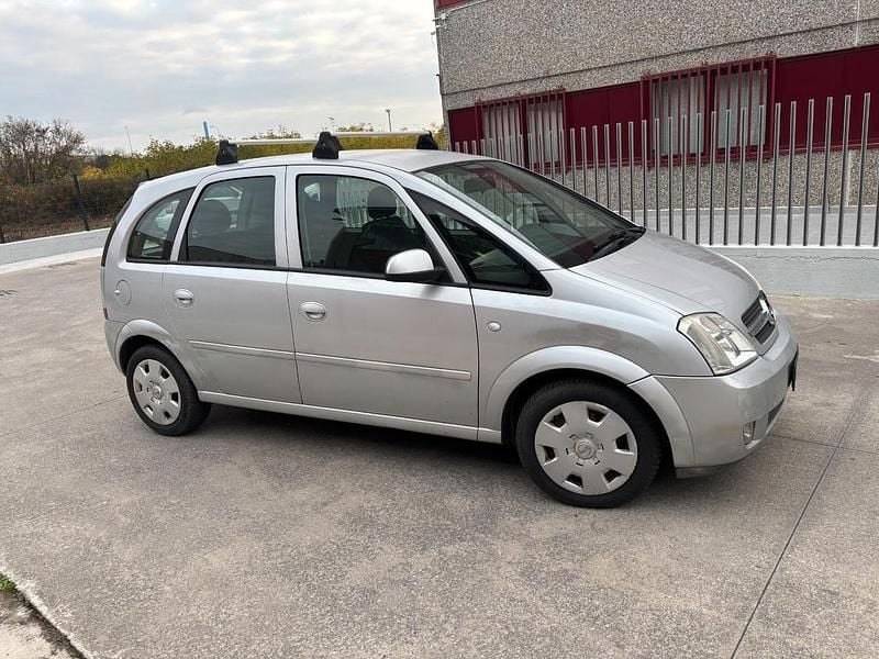 Usata Opel Meriva Enjoy 104 CV (76 kW) 2006 Grigio Monovolume