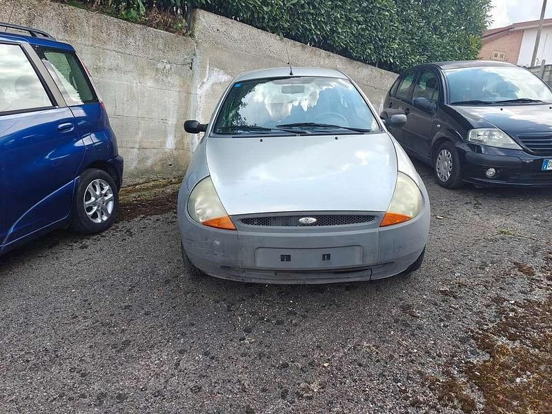 Usata Ford Ka 69 CV (50 kW) 2004 Grigio Utilitaria