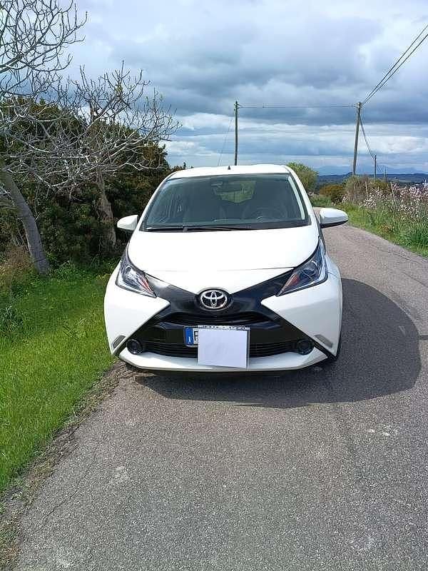 Usata Toyota Aygo X-cite 69 CV (50 kW) 2017 Utilitaria